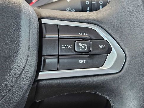 Used 2024 Jeep Compass Latitude AWD/4WD image 23