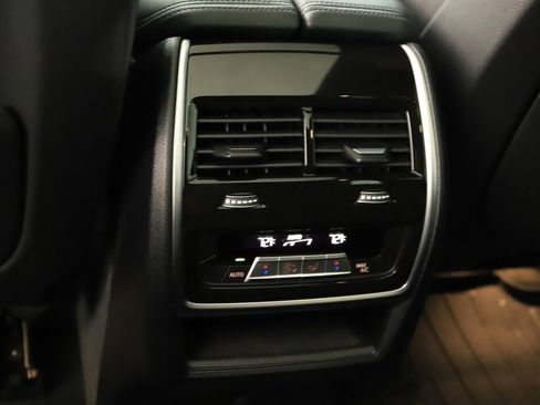 Used 2022 BMW X5 sDrive40i w/ Premium Package RWD image 22