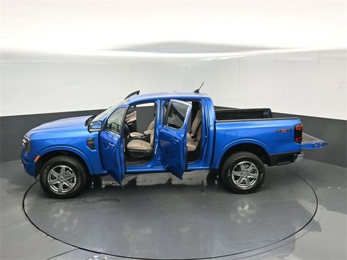 Used 2025 Ford Ranger Lariat w/ Chrome Accent Package image 57
