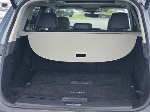 Certified 2023 Nissan Rogue SL w/ SL Premium Package image 32