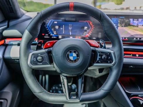 Used 2026 BMW M5 w/ Executive Package AWD/4WD image 5
