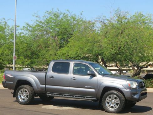 Used 2012 Toyota Tacoma 4x4 Double Cab image 4