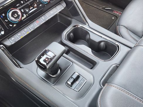 Used 2024 GMC Sierra 1500 AT4 w/ Technology Package image 16