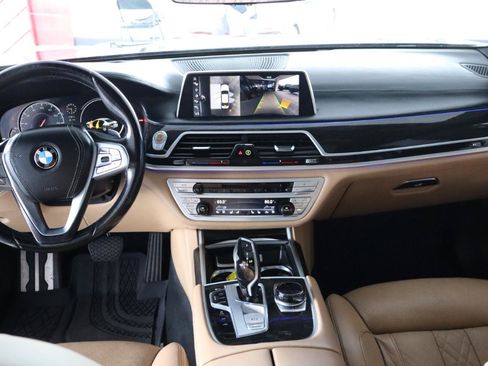 Used 2017 BMW 740i RWD image 15