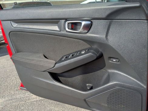 Used 2025 Honda Civic Sport image 16