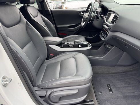 Used 2017 Hyundai Ioniq Limited w/ Limited Ultimate Package 02 image 21