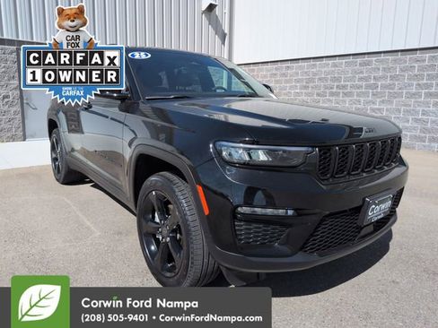 Used 2025 Jeep Grand Cherokee Limited w/ Black Appearance Package AWD/4WD image 1