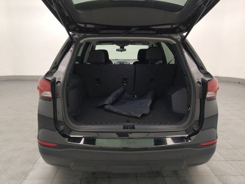 Used 2023 Chevrolet Equinox LS image 29