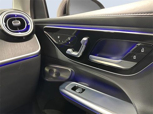 Certified 2023 Mercedes-Benz GLC 300 4MATIC image 32