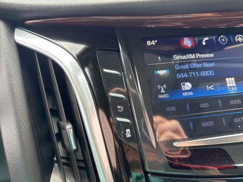 Used 2020 Cadillac Escalade Premium Luxury image 47