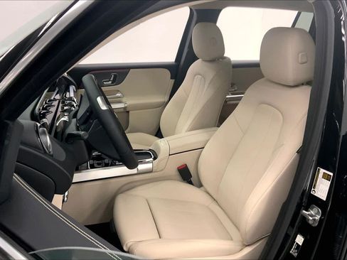Used 2026 Mercedes-Benz GLB 250 image 21
