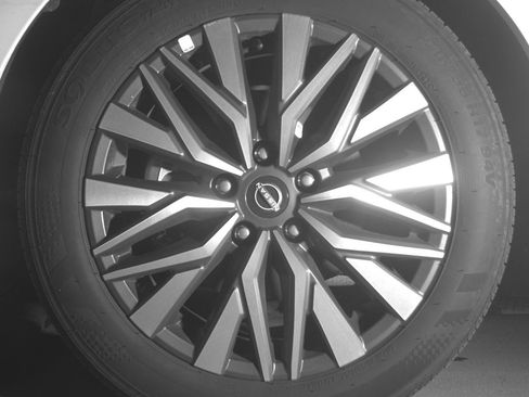 Used 2025 Nissan Altima 2.5 SV image 9