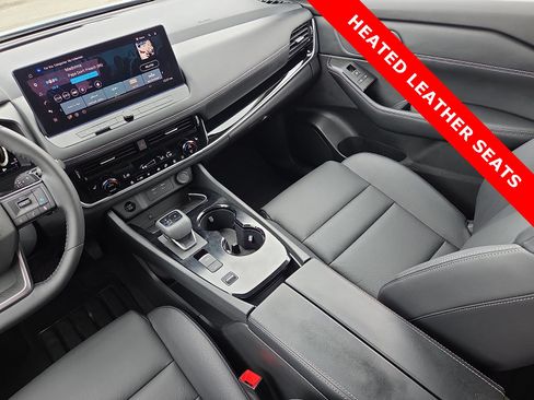 Used 2025 Nissan Rogue SL FWD image 12