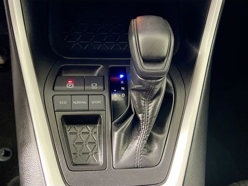 Used 2024 Toyota RAV4 XLE image 25