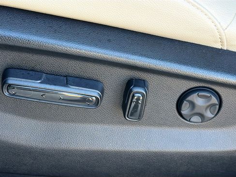 Used 2022 Honda CR-V Touring image 25