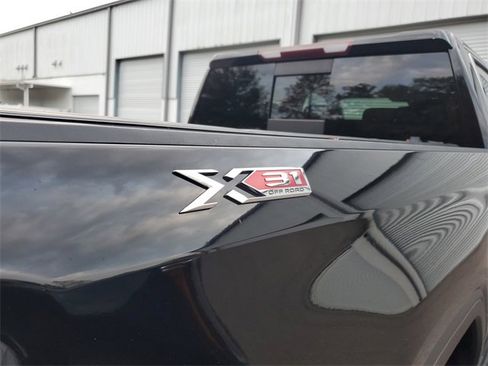 Used 2020 GMC Sierra 1500 SLT w/ SLT Premium Plus Package image 9