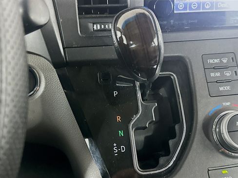 Used 2017 Toyota Sienna XLE Premium FWD image 25