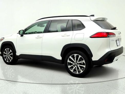 Used 2025 Toyota Corolla Cross XLE w/ Convenience Package AWD/4WD image 7