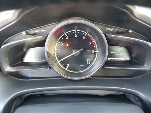 Used 2018 MAZDA MAZDA3 Grand Touring image 25