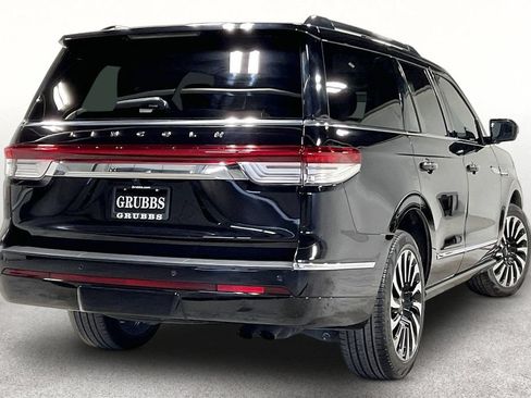 Used 2024 Lincoln Navigator Black Label AWD/4WD image 2