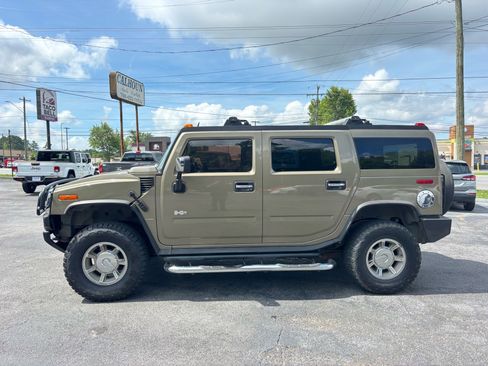 Used 2005 HUMMER H2 w/ Preferred Equipment Group AWD/4WD image 4