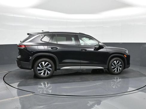 Used 2025 Volkswagen Tiguan S FWD image 3