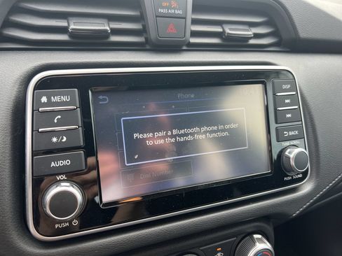 Used 2025 Nissan Versa S FWD image 24