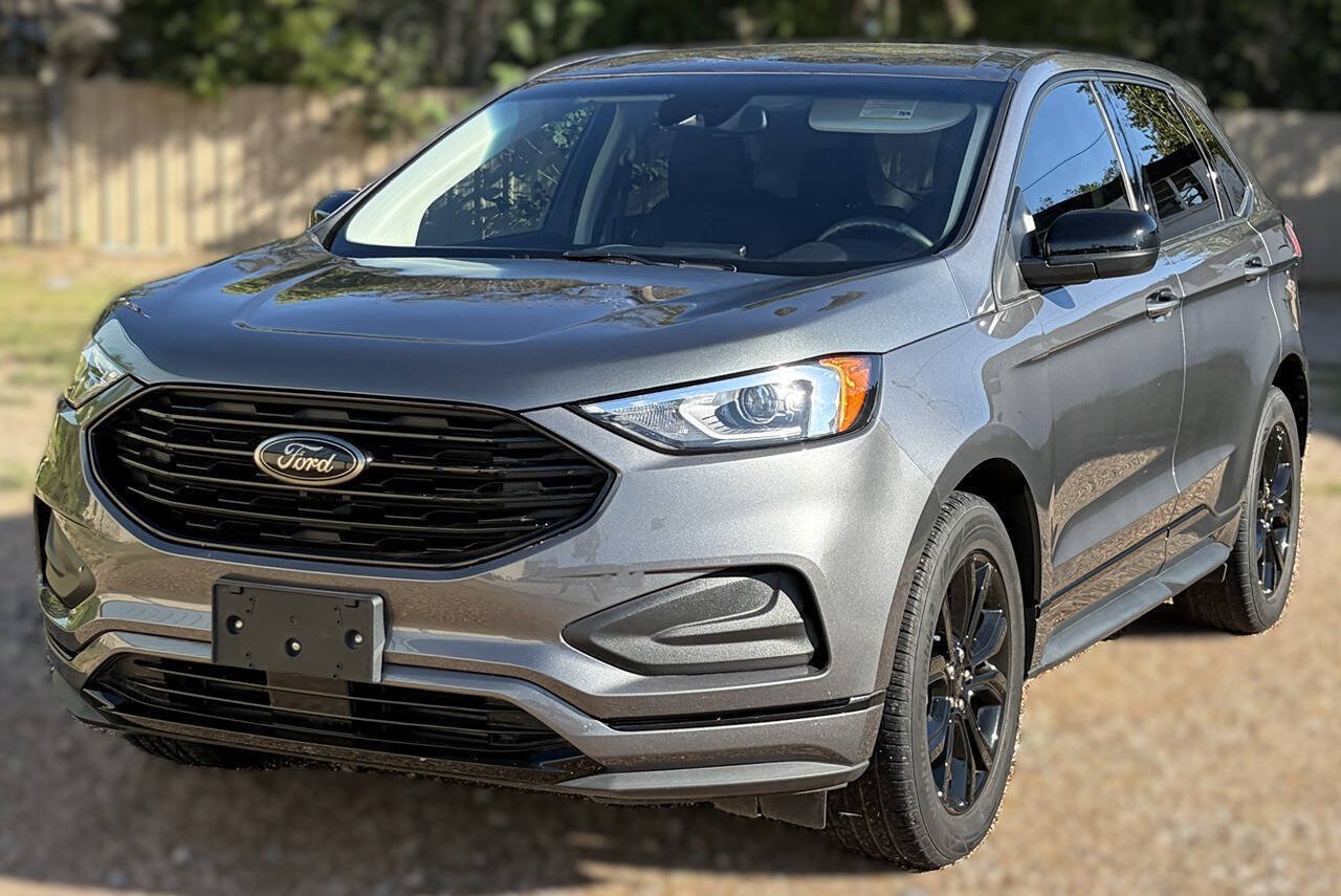 Used 2023 Ford Edge SE w/ Black Appearance Package AWD/4WD image 3