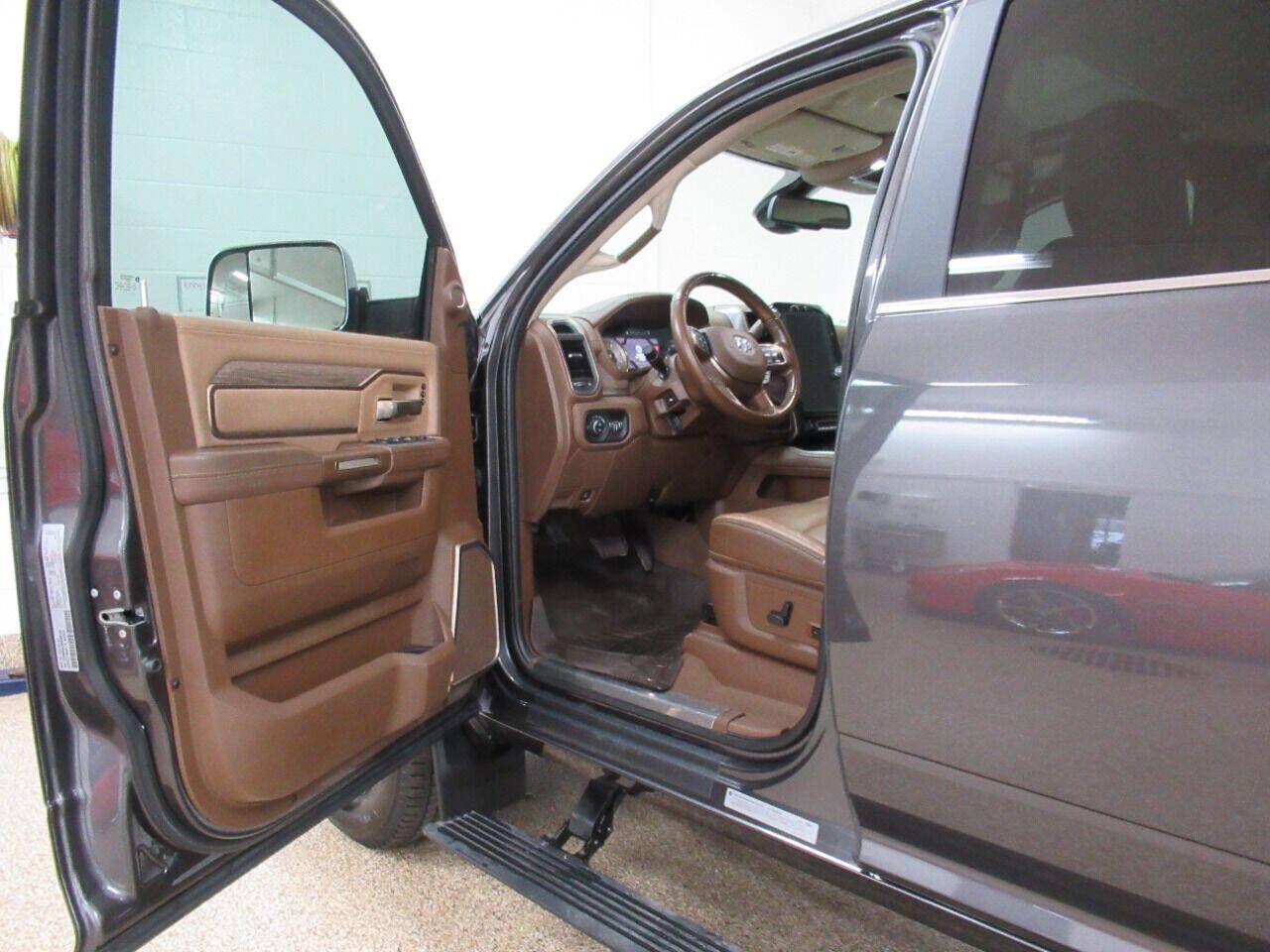 Used 2021 RAM 3500 Limited AWD/4WD image 6