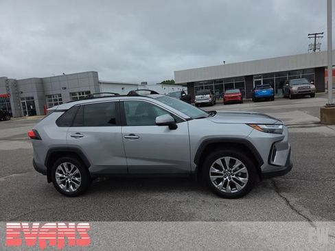 Used 2023 Toyota RAV4 XLE Premium AWD/4WD image 2