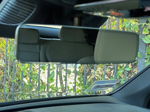 Used 2024 Mercedes-Benz GLC 300 4MATIC image 26