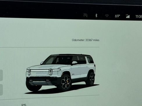 Used 2023 Rivian R1S Adventure AWD/4WD image 12