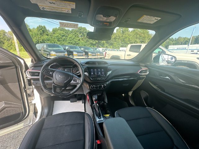 Used 2023 Chevrolet TrailBlazer RS w/ Convenience Package AWD/4WD image 30