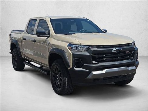 Used 2023 Chevrolet Colorado Trail Boss w/ Technology Package AWD/4WD image 4