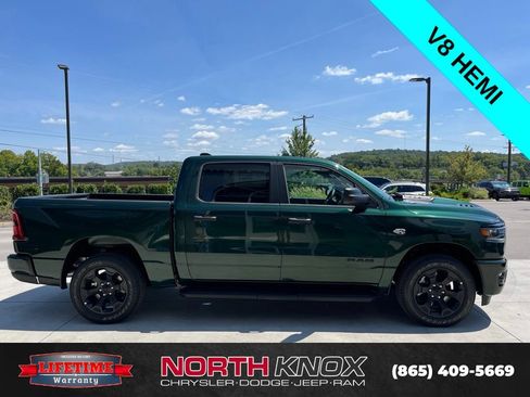 New 2026 RAM 1500 Express AWD/4WD image 21