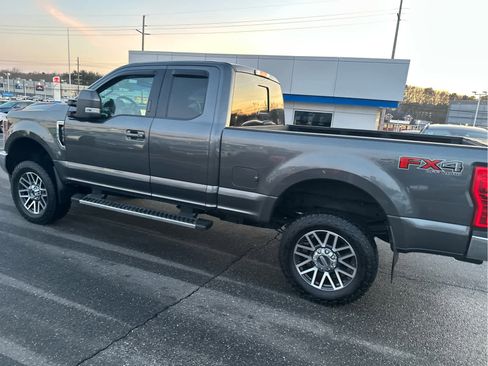 Used 2019 Ford F350 Lariat w/ Lariat Value Package image 5