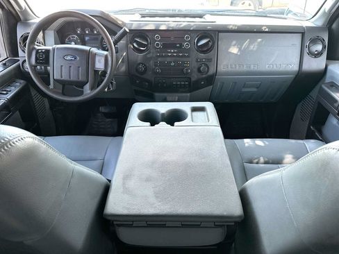 Used 2016 Ford F250 XL w/ Power Equipment Group AWD/4WD image 25
