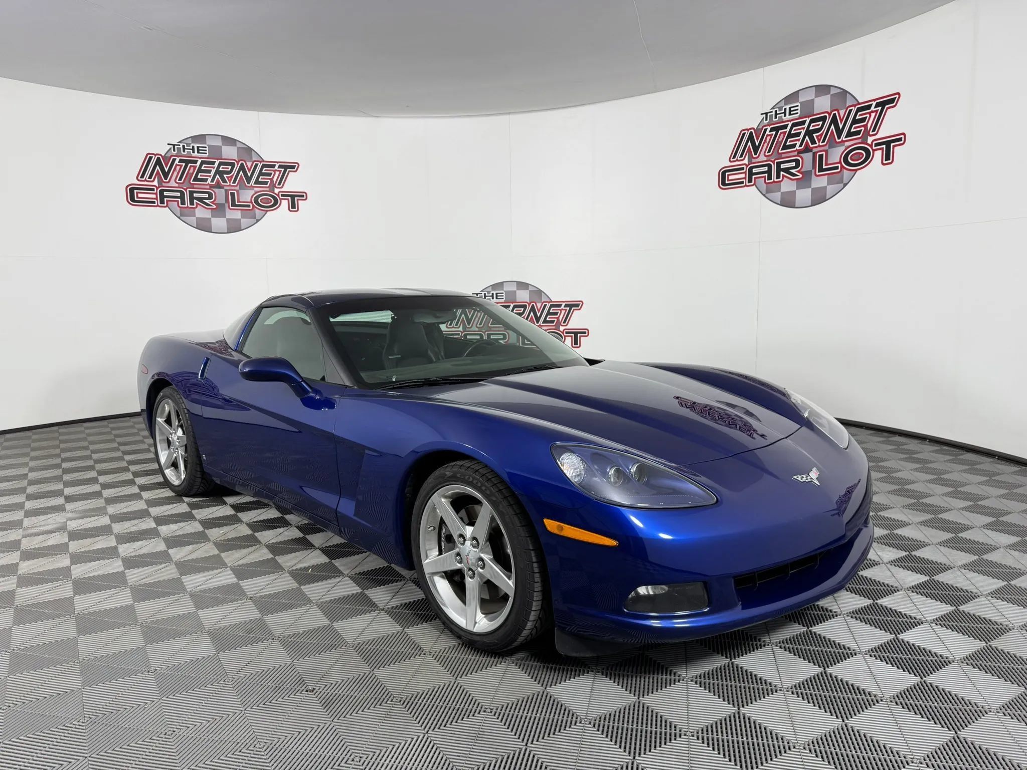 Used 2006 Chevrolet Corvette Coupe w/ Preferred Equipment Group RWD image 9