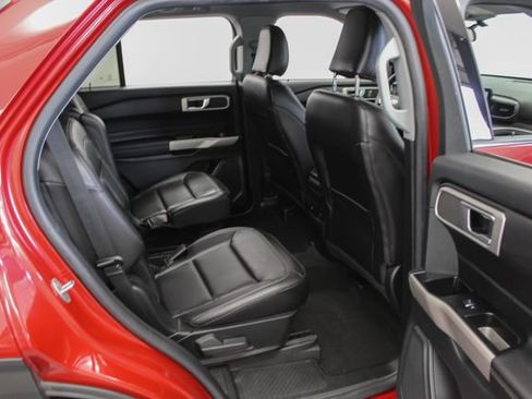 Used 2023 Ford Explorer XLT w/ Equipment Group 202A AWD/4WD image 20