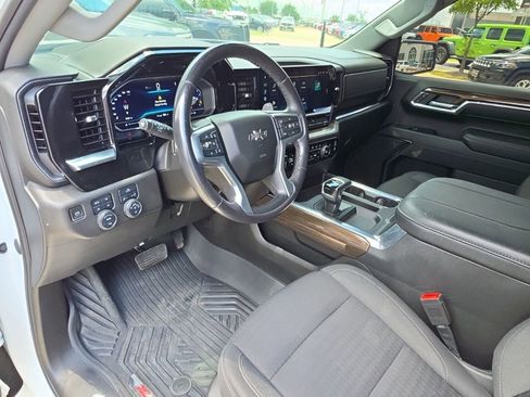 Used 2023 Chevrolet Silverado 1500 RST AWD/4WD image 12
