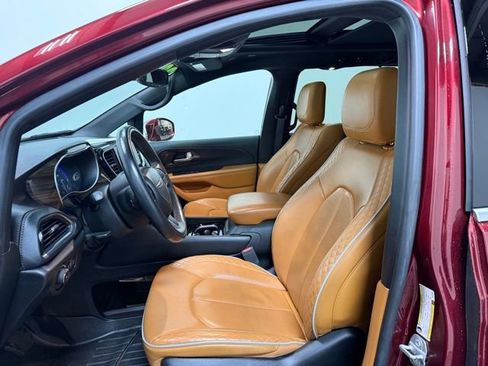 Used 2022 Chrysler Pacifica Pinnacle image 14