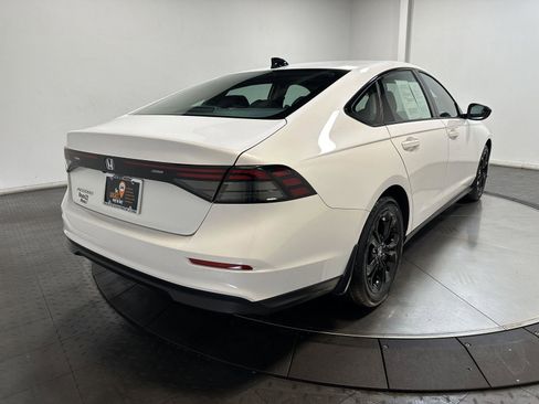 Certified 2025 Honda Accord SE image 13