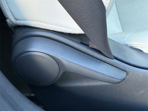 Used 2019 MAZDA MAZDA3 Sedan w/ Premium Package image 30