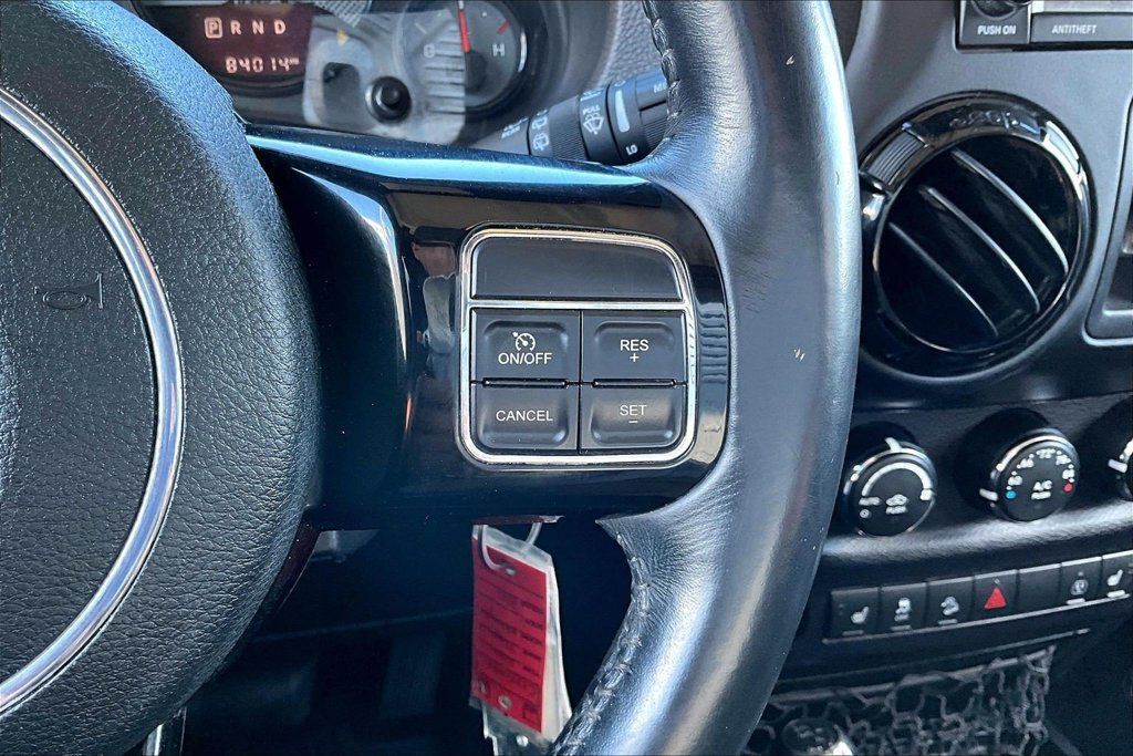 Used 2016 Jeep Wrangler Unlimited Sahara AWD/4WD image 11