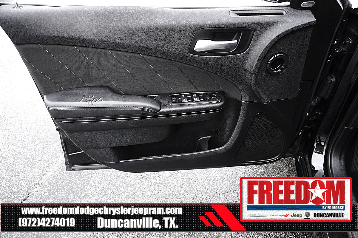 Used 2023 Dodge Charger SXT w/ Blacktop Package RWD image 37