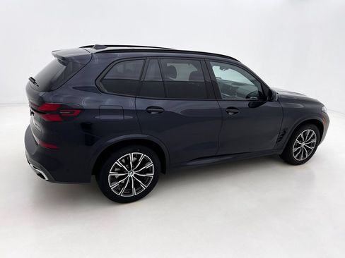 Used 2024 BMW X5 xDrive40i w/ M Sport Package AWD/4WD image 6