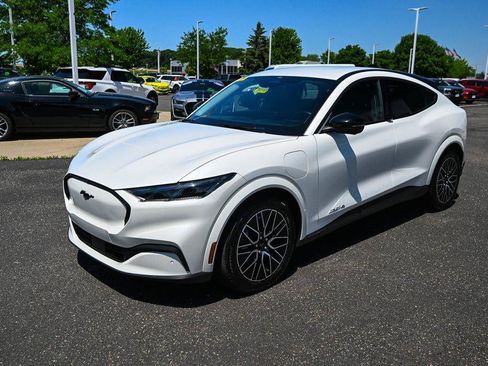 Certified 2025 Ford Mustang Mach-E Premium AWD/4WD image 9