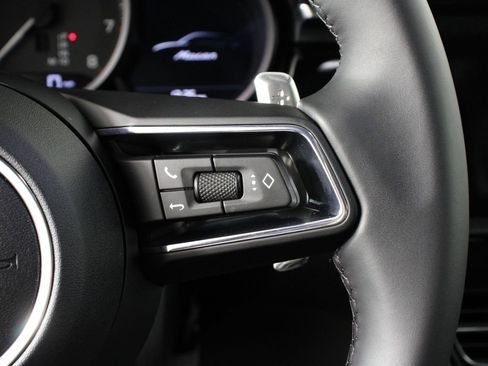 Certified 2026 Porsche Macan AWD/4WD image 15