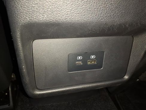 Used 2021 Nissan Rogue SV image 8