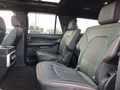 Used 2022 Ford Expedition Limited AWD/4WD image 10